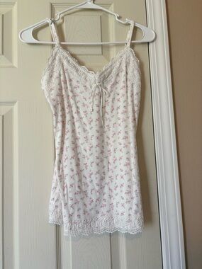 Hollister White Floral Lace Trim Slip Dress with Pink Rose Print